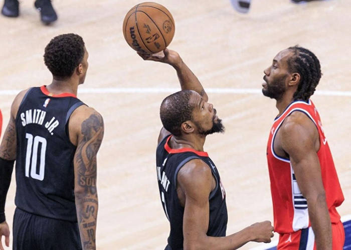 南宫娱乐-赛前休斯敦火箭备战CBA季后赛，门线救险细节曝光，球迷炸锅，更衣室氛围转暖